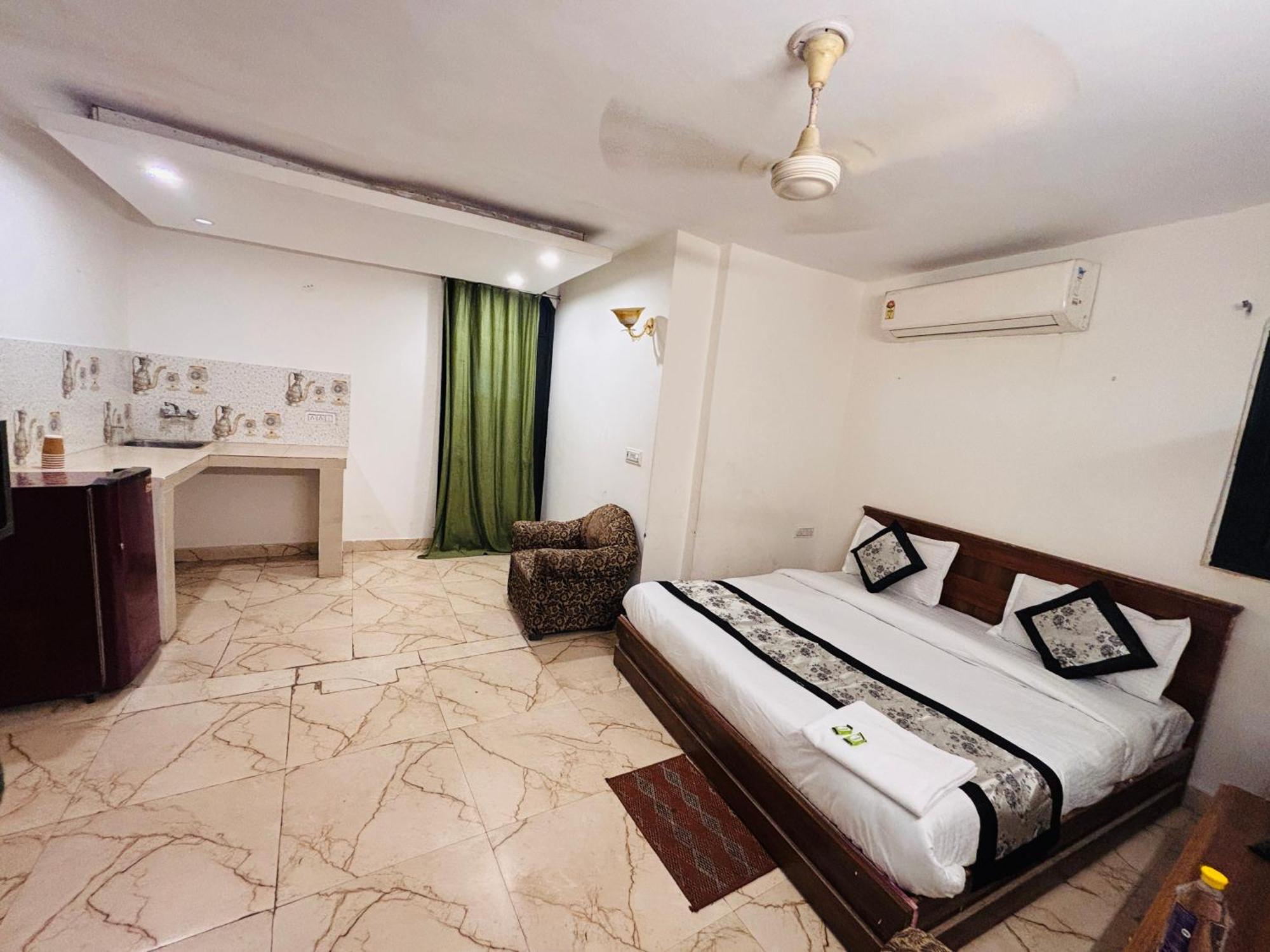 Hauz Khas Villa New Delhi Buitenkant foto