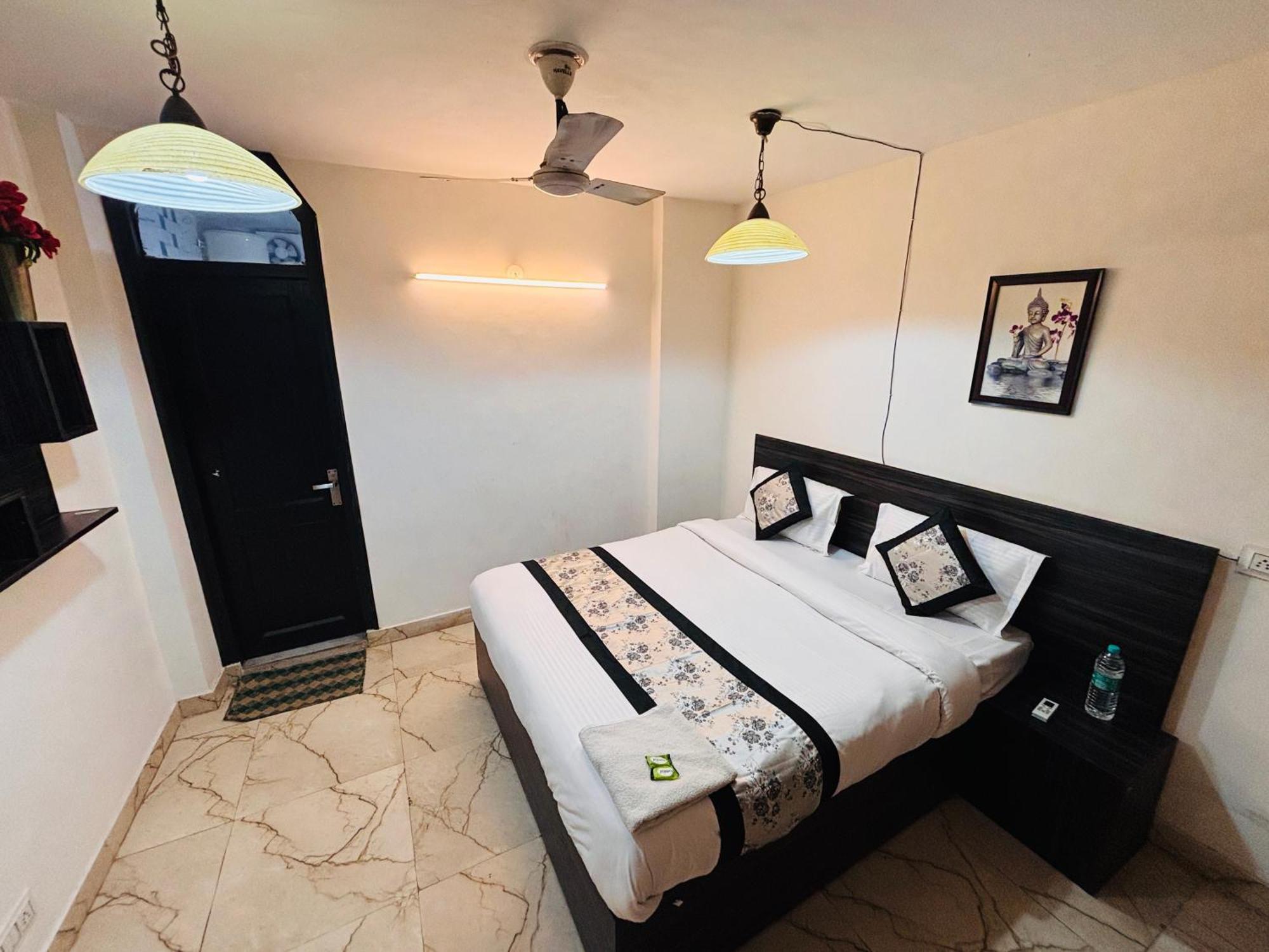Hauz Khas Villa New Delhi Buitenkant foto