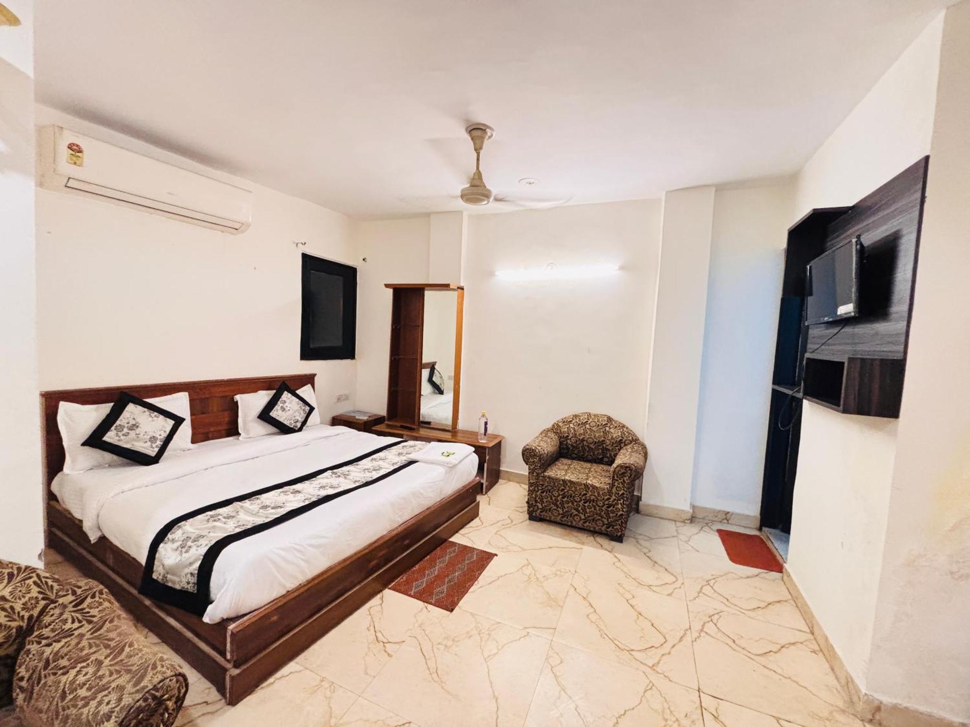 Hauz Khas Villa New Delhi Buitenkant foto