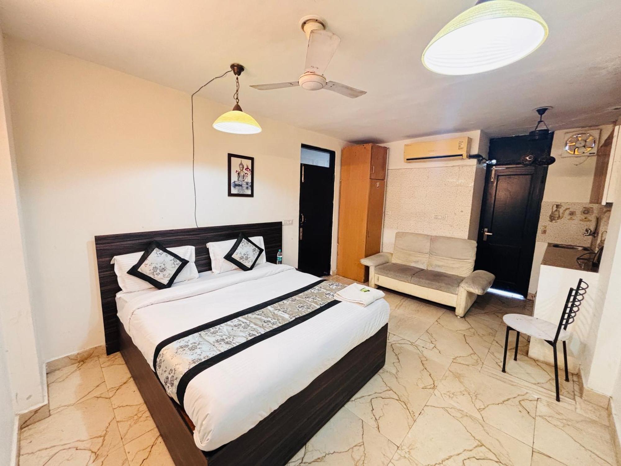 Hauz Khas Villa New Delhi Buitenkant foto